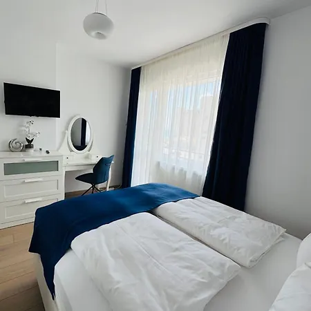 Lägenhet Berlin, With 3 Bedrooms *