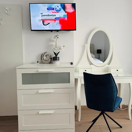 Apartamento Berlin, With 3 Bedrooms Balchik